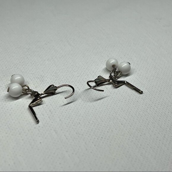 Vintage Silver Tone and White Beaded Drop Leverback Earrings - Picture 5 of 6